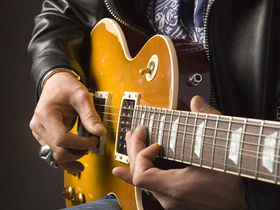 New Slash signature Les Pauls revealed